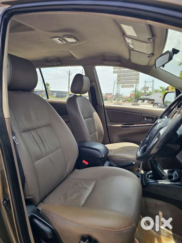 Toyota Innova 2.5 Z Diesel 7 Seater, 2015, Diesel