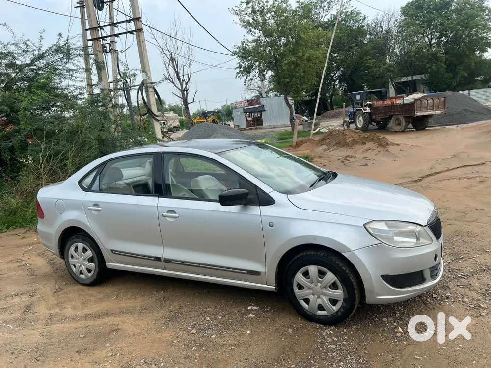 Skoda Rapid Onyx 2012 Petrol Manual