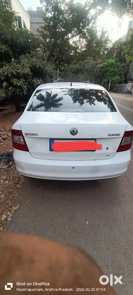 Skoda Rapid Elegance 2012 Diesel Manual