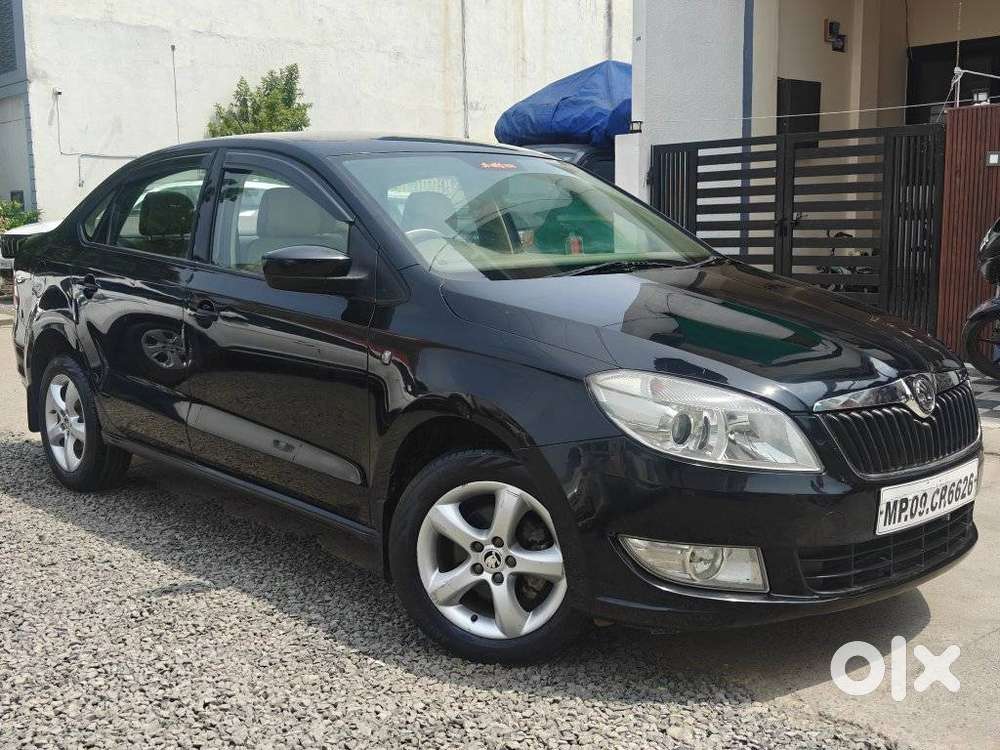 Skoda Rapid 1.5 Tdi At Elegance, 2014, Petrol