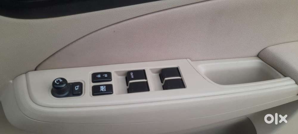 Maruti Suzuki Dzire Vxi Ags, 2021, Petrol