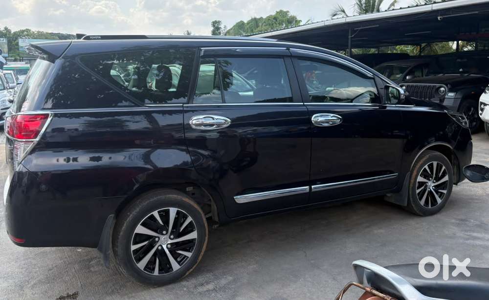 Toyota Innova Crysta Zx 2.4 Diesel 7 Seater, 2025, Diesel