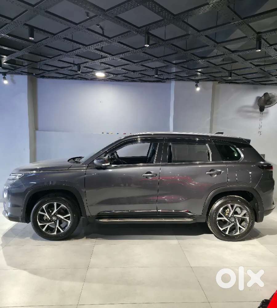 Toyota Urban Cruiser Hyryder, 2025, Petrol