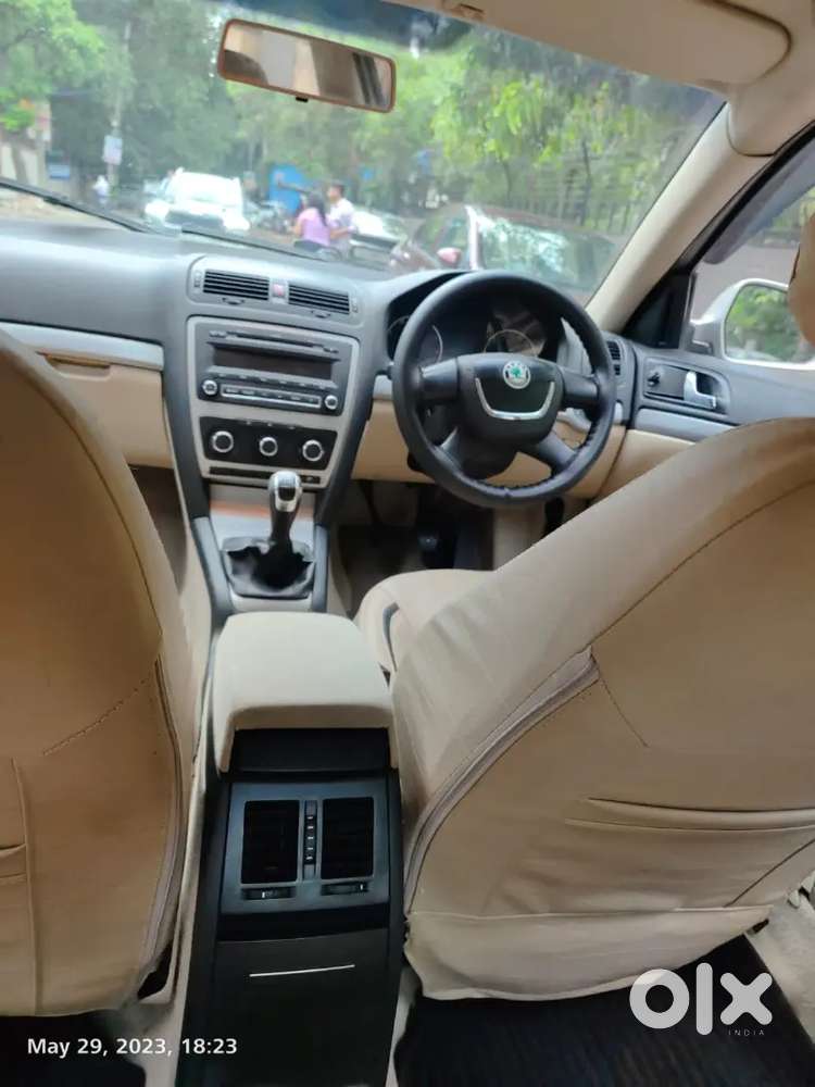 Skoda Laura 2011 Petrol Well Maintained