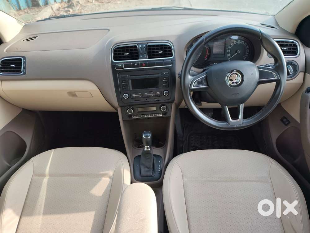 Skoda Rapid [2016-2018] 1.6 Style Plus Mpi At, 2016, Petrol