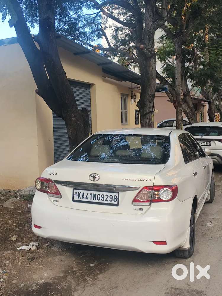Toyota Corolla Altis 2012