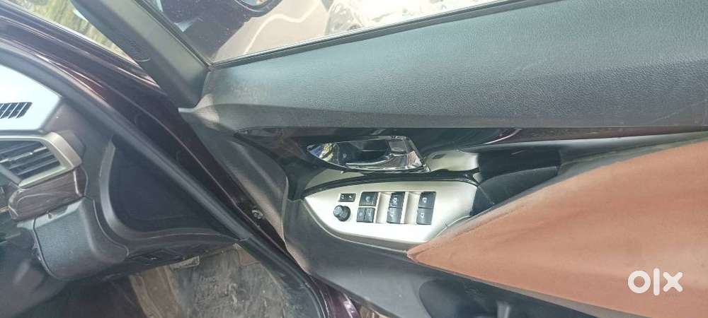 Toyota Innova Crysta 2.8 Zx At, 2017, Diesel
