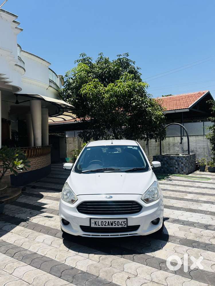 Ford Figo 1.5p Titanium At, 2015, Petrol