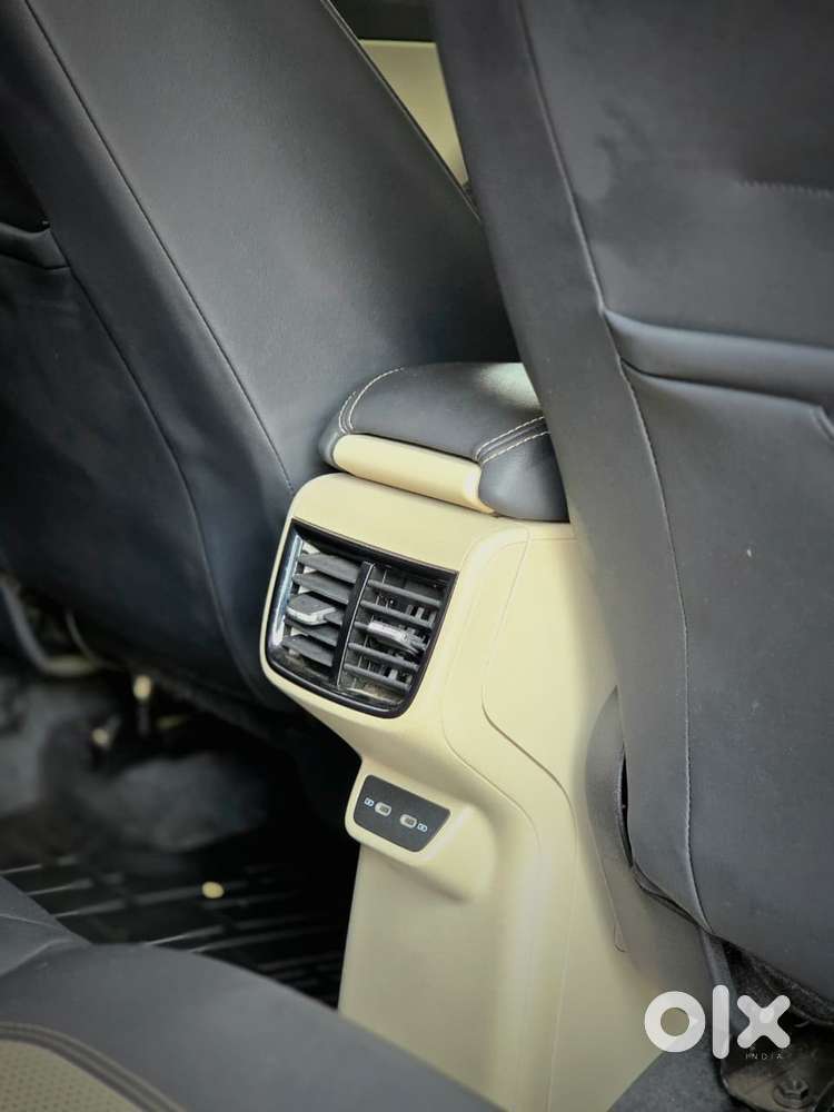 Skoda Slavia 1.0 Tsi Style At, 2022, Petrol