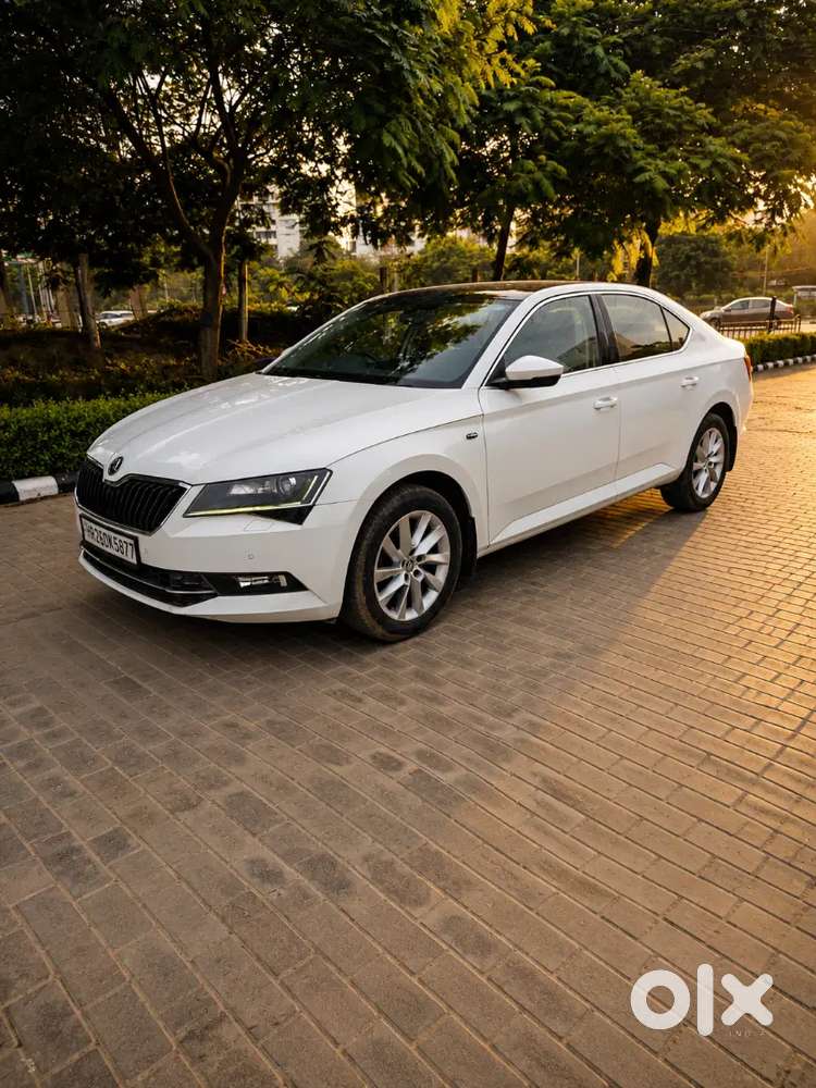 Skoda Superb (l&k) December 2017  1.8 Tsi Dsg Petrol Top-end Variant