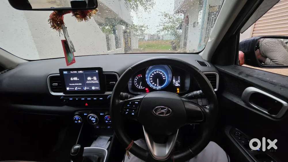 Hyundai Venue 2022 Petrol Well Maintained
