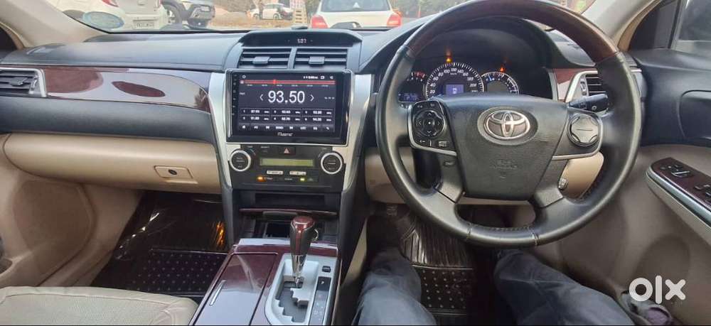 Toyota Camry 2013 Petrol Well Maintained