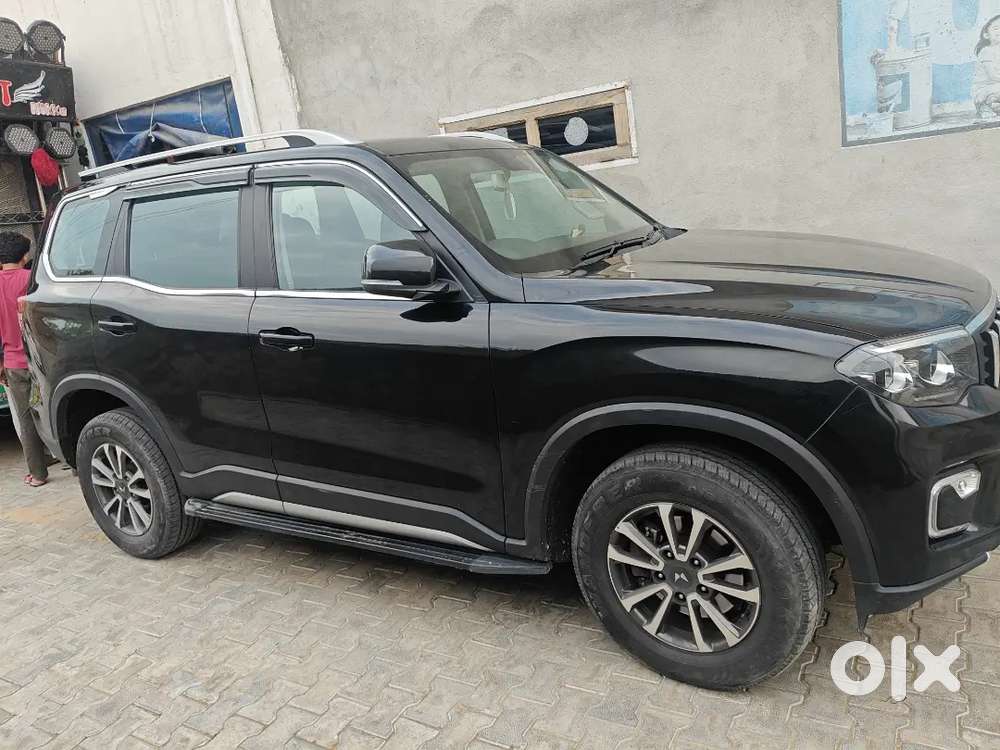 Scorpio N Z8 Select Automatic Black