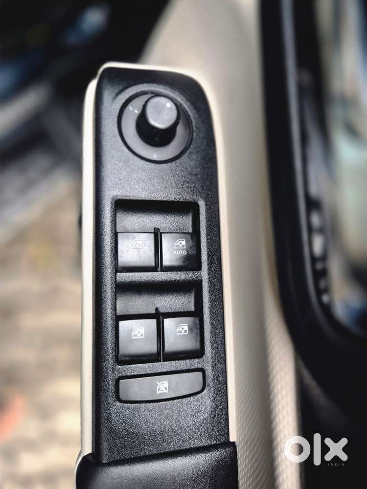 Mahindra Thar Roxx Mx5 Diesel Mt 2wd, 2026, Diesel