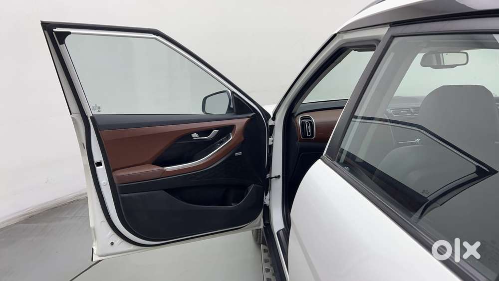 Hyundai Alcazar Signature (o) 6 Str 1.5 Petrol Dct, 2023, Petrol