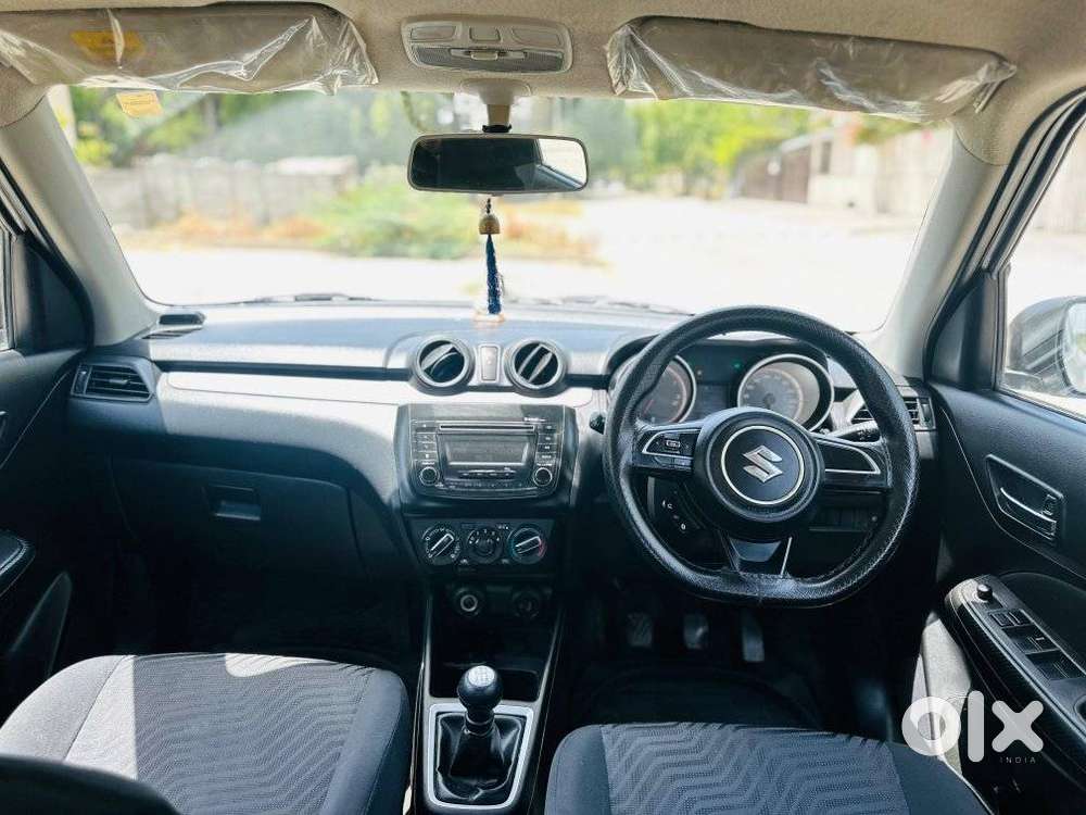 Maruti Suzuki Swift Vxi + Manual, 2018, Petrol