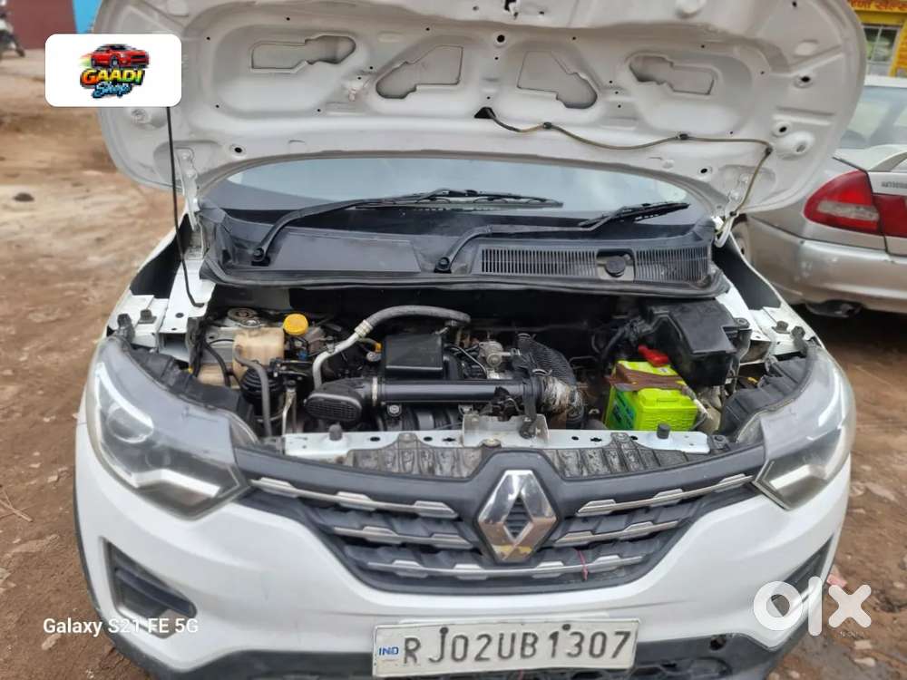 Renault Triber Rxz, 2022, Petrol