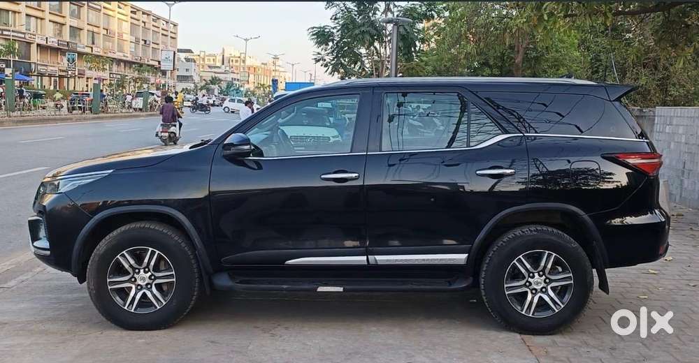 Toyota Fortuner [2021-ongoing] 2.8 2wd Diesel At, 2023, Diesel