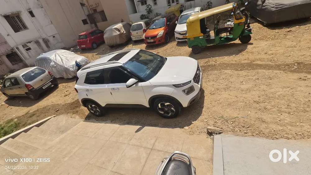 Hyundai Venue 2019 Petrol 156000 Km Driven