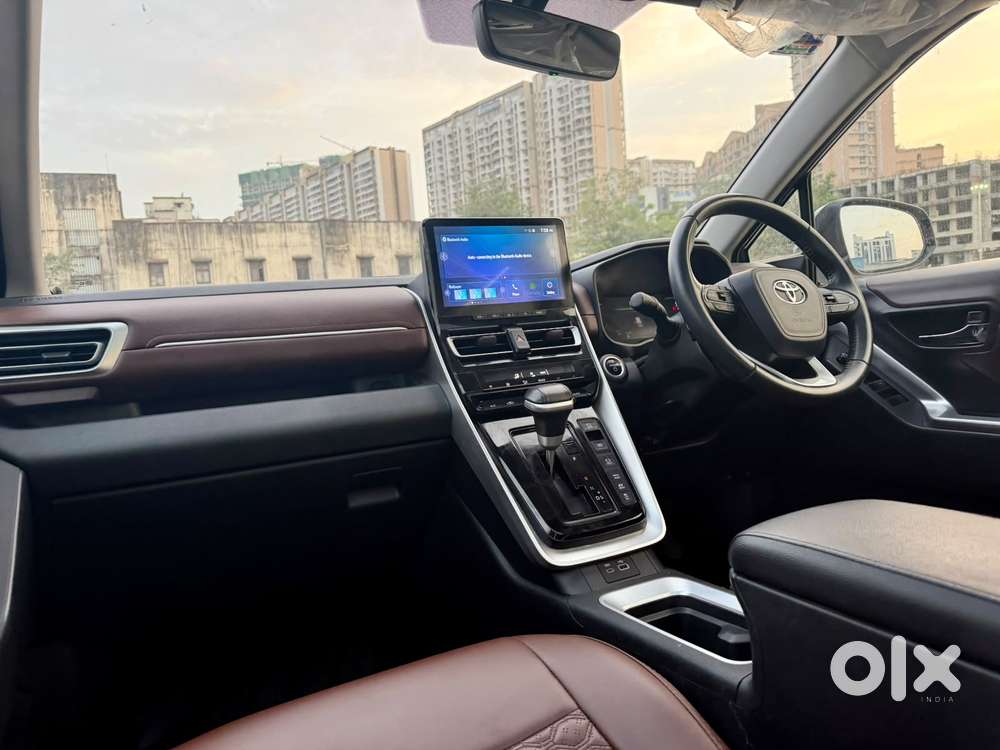 Toyota Innova Hycross 2.0 Vx Hybrid 8 Str, 2024, Petrol