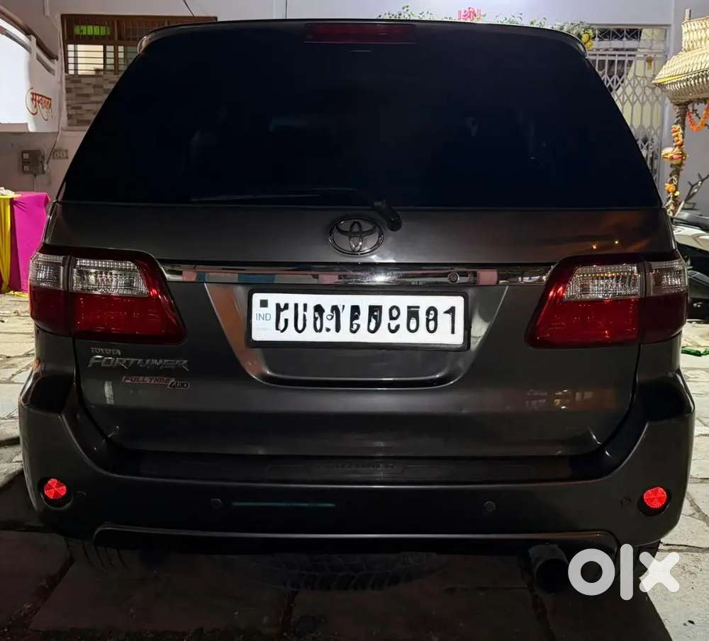Toyota Fortuner 4x4 Diesel Manual 2011
