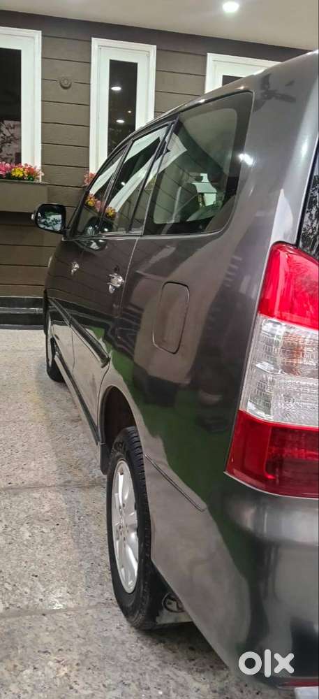 Toyota Innova 2013 Diesel 115000 Km Well Maintained
