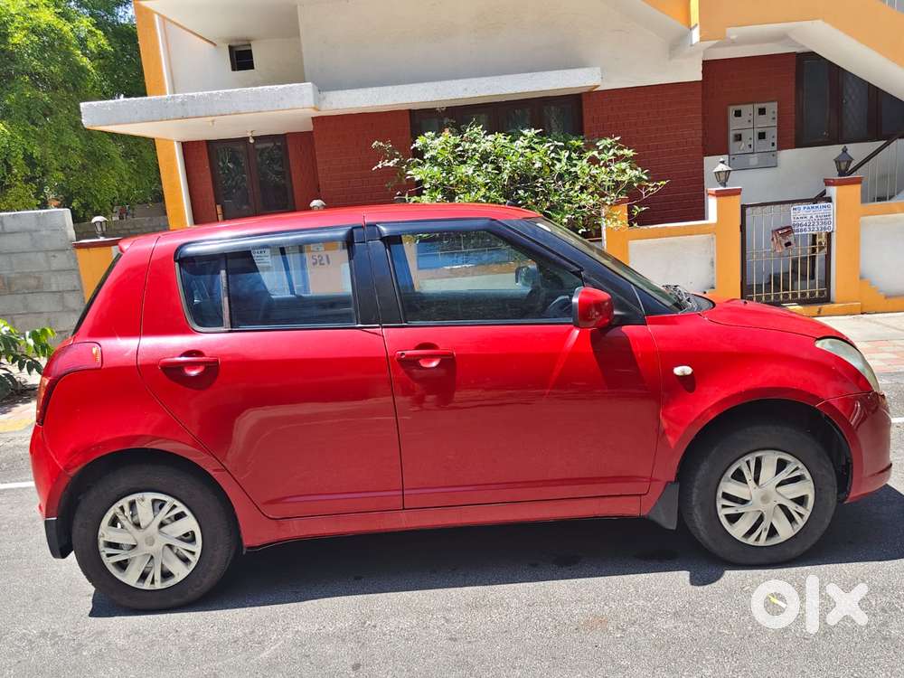 Maruti Suzuki Swift Vxi + Manual, 2006, Petrol