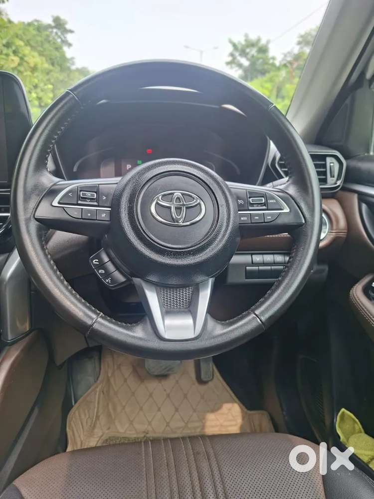 Toyota Urban Cruiser Hyryder 1.5 V Hybrid, 2024, Petrol
