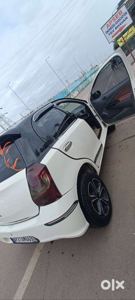Toyota Etios Liva 2012