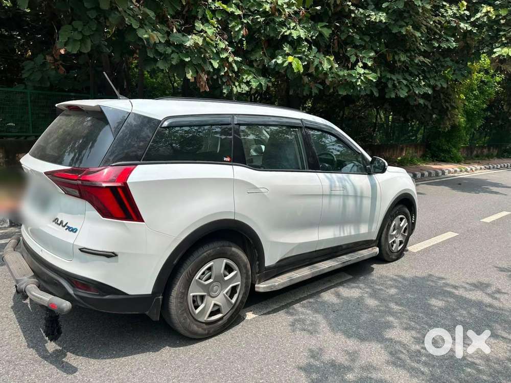 Mahindra Xuv700 2.0 Mx Petrol Mt 5 Str, 2022, Petrol