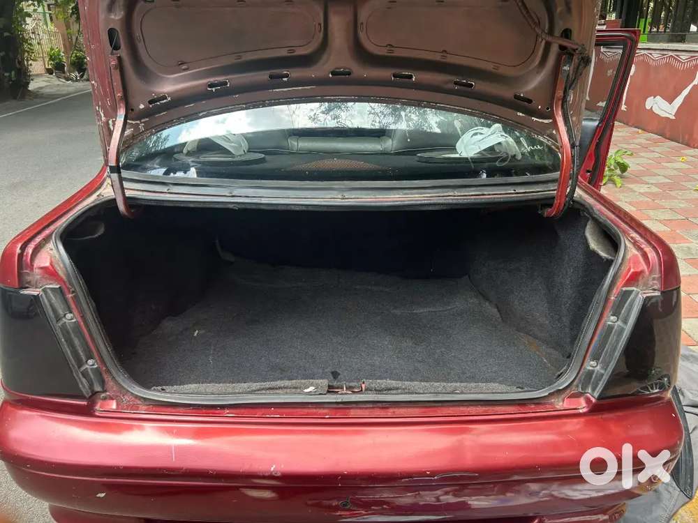 Maruti Suzuki Esteem 1997