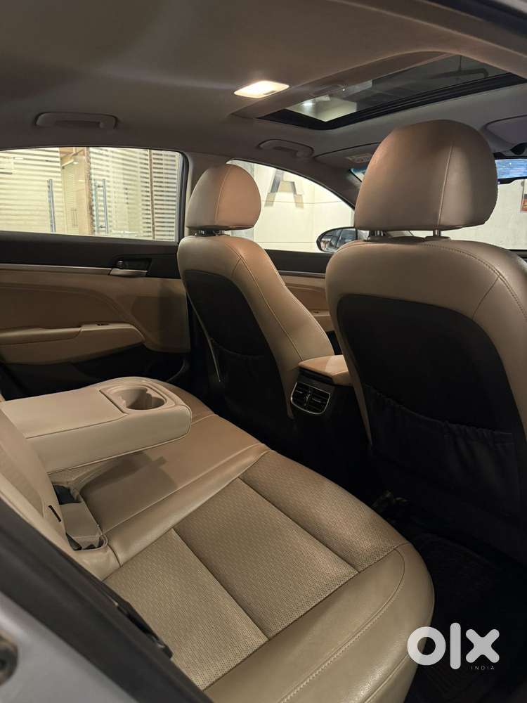 Hyundai Elantra Facelift, 2020, Petrol