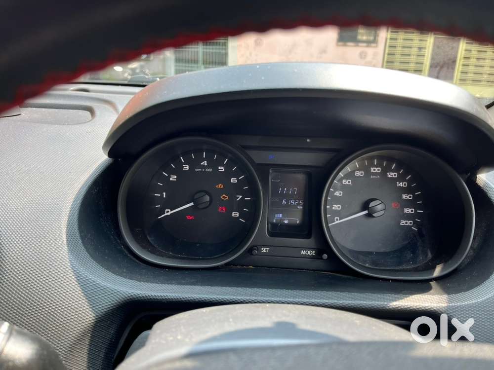 Tata Tiago Petrol 2017