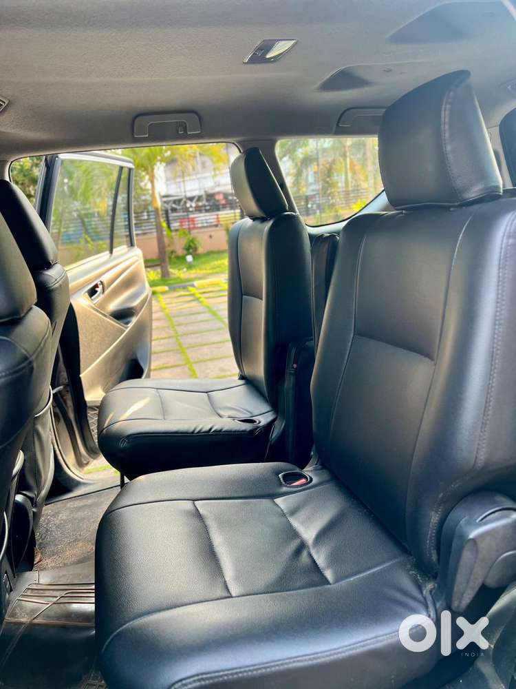 Toyota Innova Crysta 2.4 G Mt 7 Str, 2016, Diesel