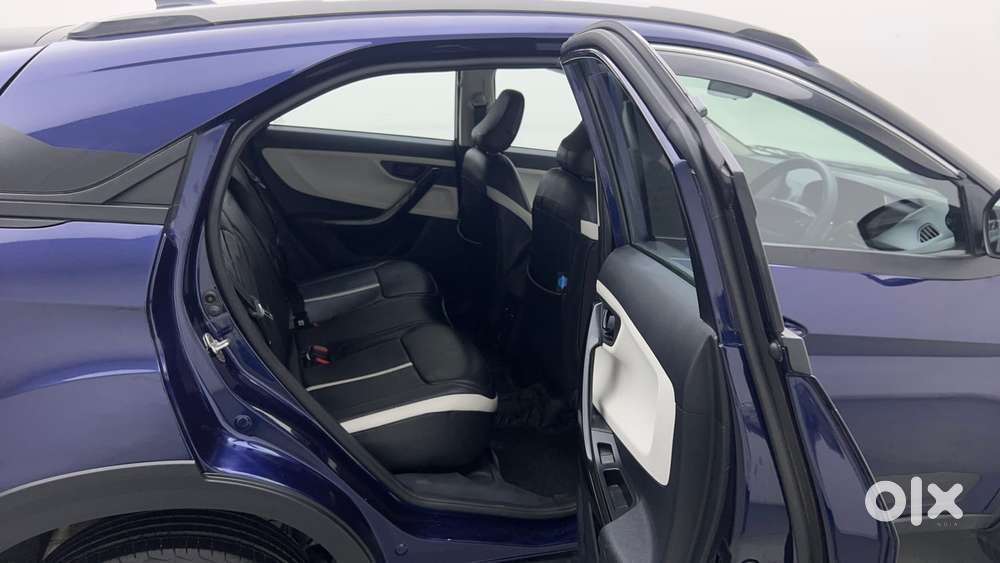 Tata Nexon Pure (s) 1.2 Petrol 6amt, 2025, Petrol
