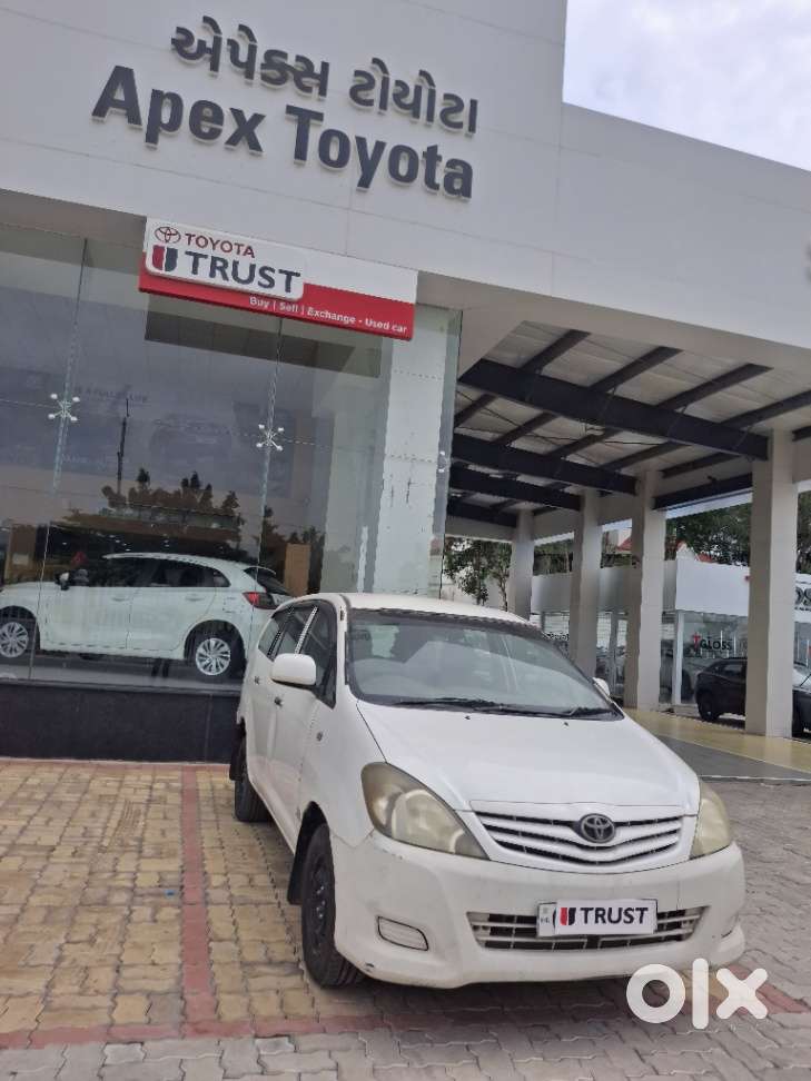 Toyota Innova 2.5 G (diesel) 8 Seater, 2010, Diesel