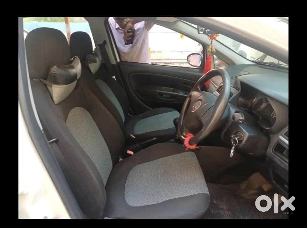 Fiat Grande Punto 2011 Petrol 65000 Km Driven