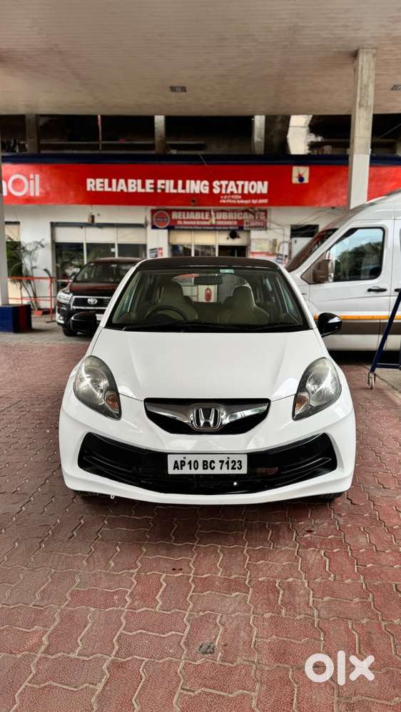 Honda Brio Petrol 2013 Car