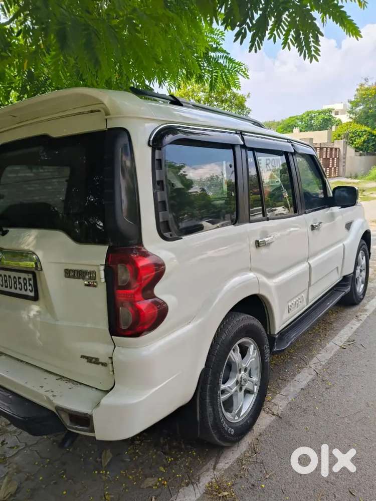 Mahindra Scorpio Classic S9 2019 Diesel 97000 Km Driven