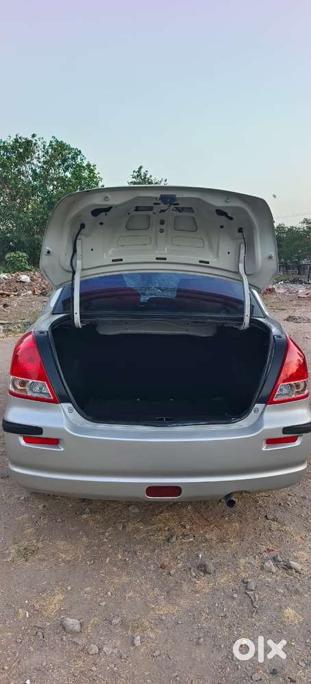 Maruti Suzuki Swift Dzire Vxi Optional, 2011, Petrol
