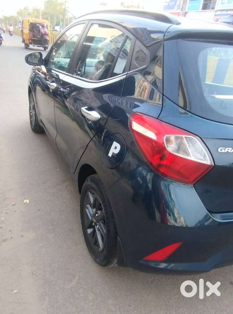 Hyundai Grand I10 Nios Sportz Mt Dual Tone, 2021, Petrol
