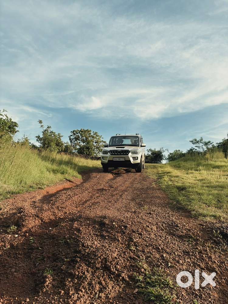 Mahindra Scorpio S10 2015 Year