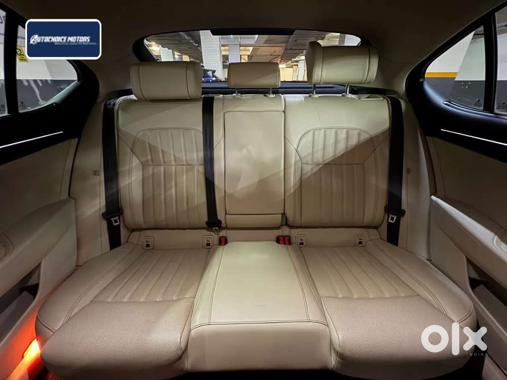 Skoda Superb 2.0 L&k Tsi At, 2023, Petrol