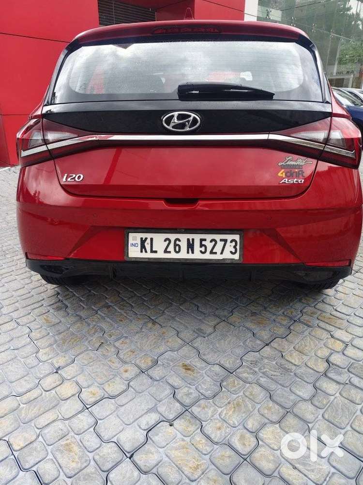 Hyundai I20 Asta (o) 1.2 Mt, 2023, Petrol