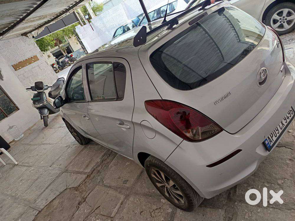 Hyundai I20 Sportz 1.4 Crdi 6 Speed Bs-iv, 2012, Diesel