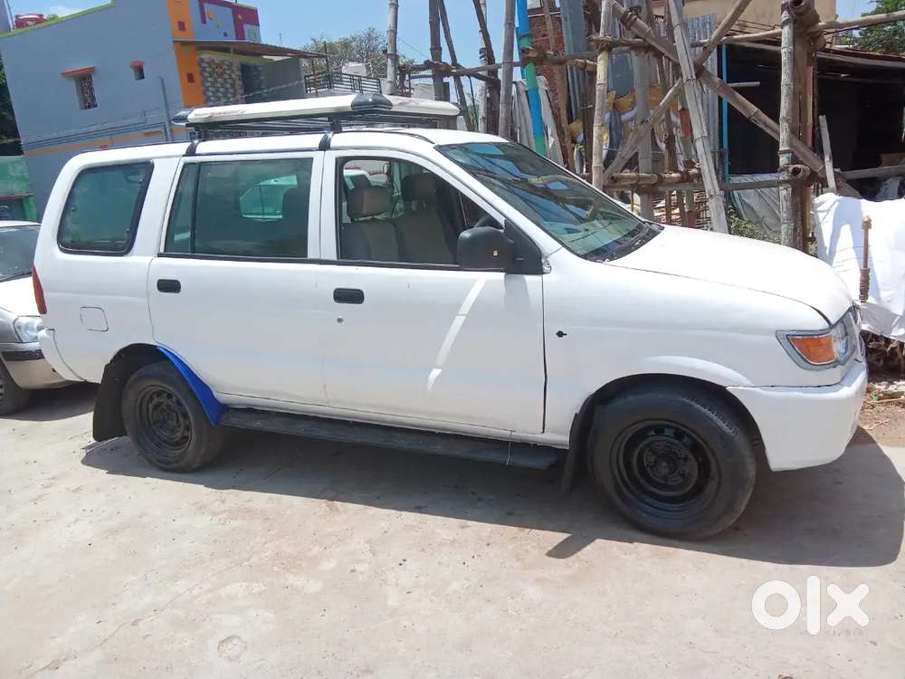 Chevrolet Tavera 2011 Diesel 245000 Km Driven