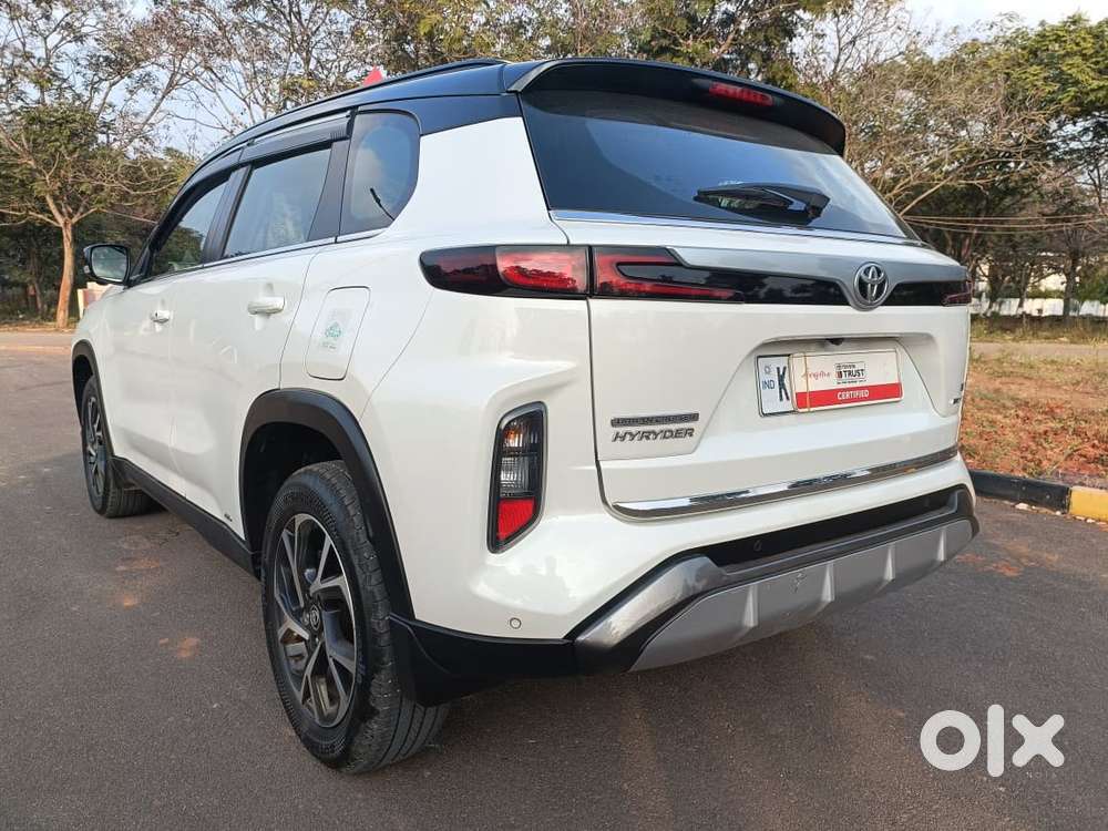 Toyota Urban Cruiser Hyryder, 2023, Petrol