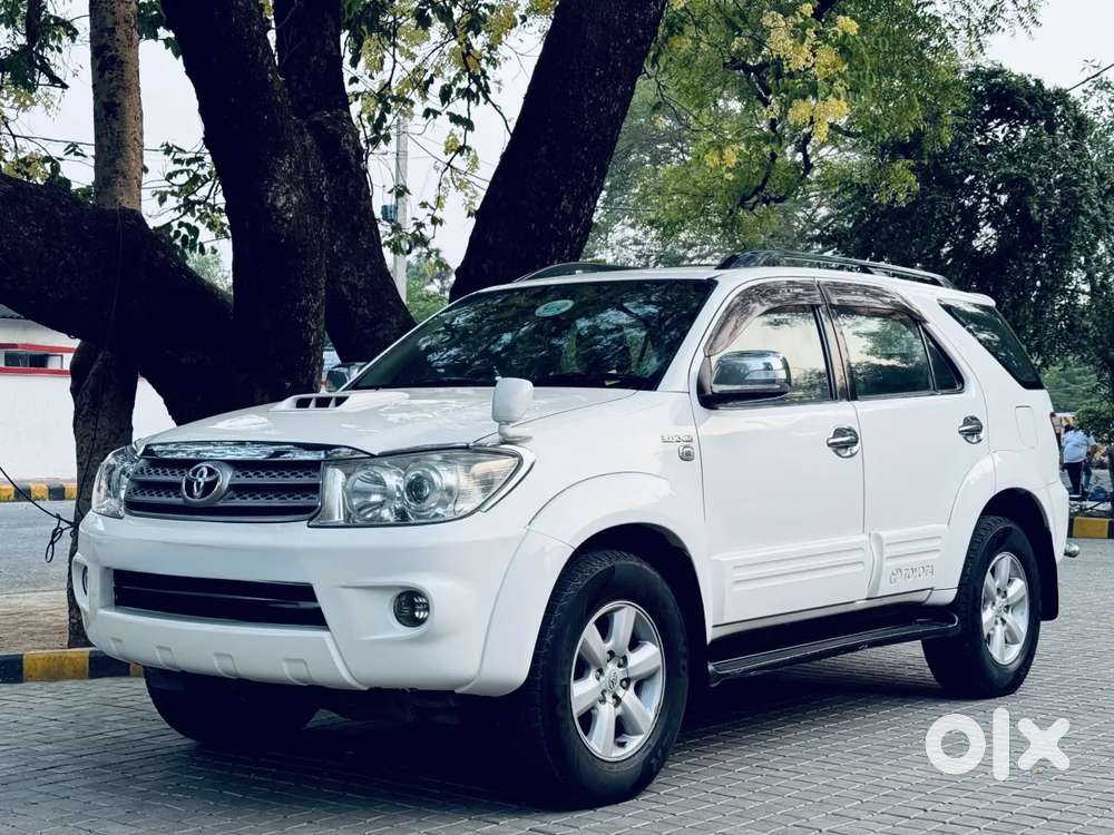 Toyota Fortuner, 2010, Diesel