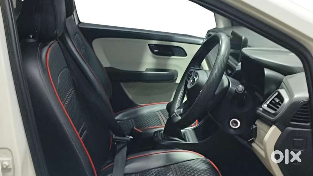 Tata Altroz 1.2 Xm Plus, 2022, Petrol