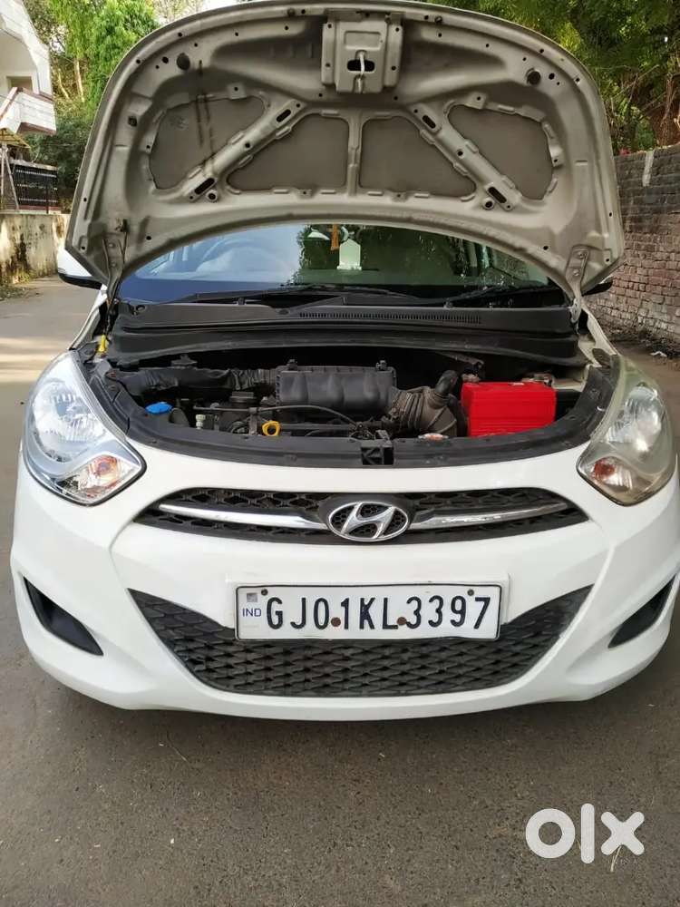 Hyundai I10 1.2 Top Model Automatic 2011 Petrol / Cng  Well Maintained